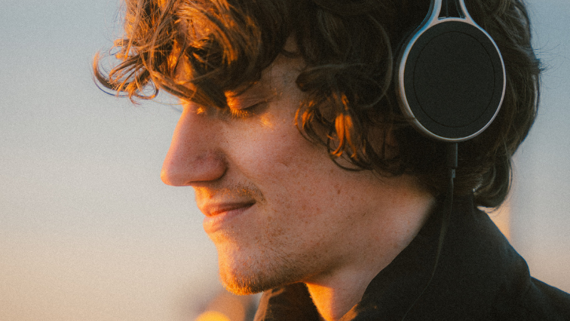 Sonnee releases new single "Pollen" + Exclusive Interview