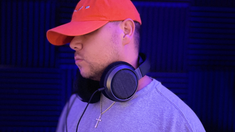 Artist Interview: 1-on-1 with Santurz B